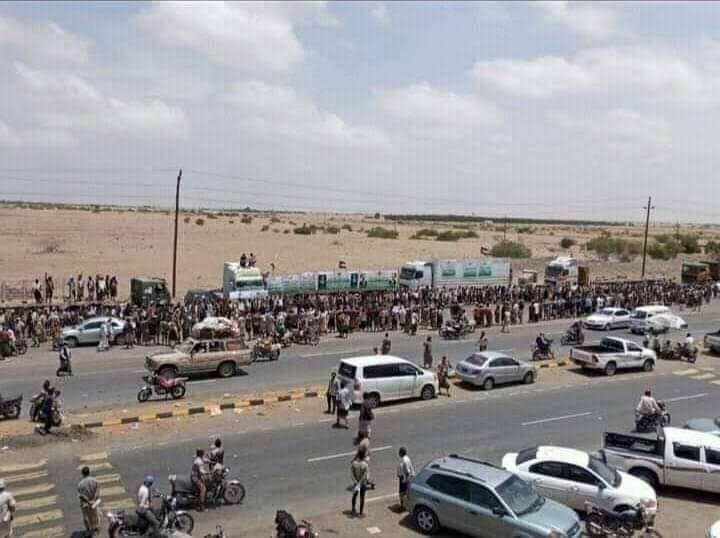 الحديدة.. منتسبو نقابة النقل ينددون بتعسفات مليشيا الحوثي