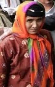 عجوز يمنية عمرها 80 عاماً تم الزج بها في سجن لسنوات بسبب جريمة لم ترتكبها