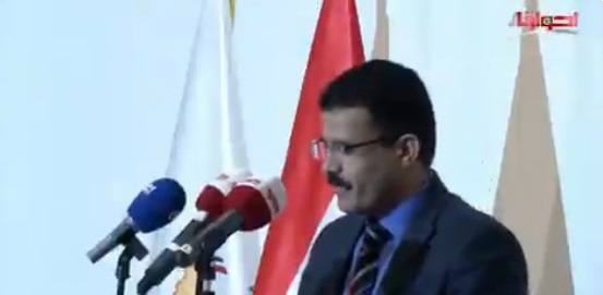 بالفيديو : السياسي محمد جميح يصرخ من بروكسل مردداً « شعار الحوثيين» 