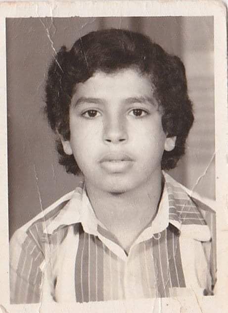 شاهد صورة من أيام الطفولة للشخصية السياسية الشهيرة خالد بحاح