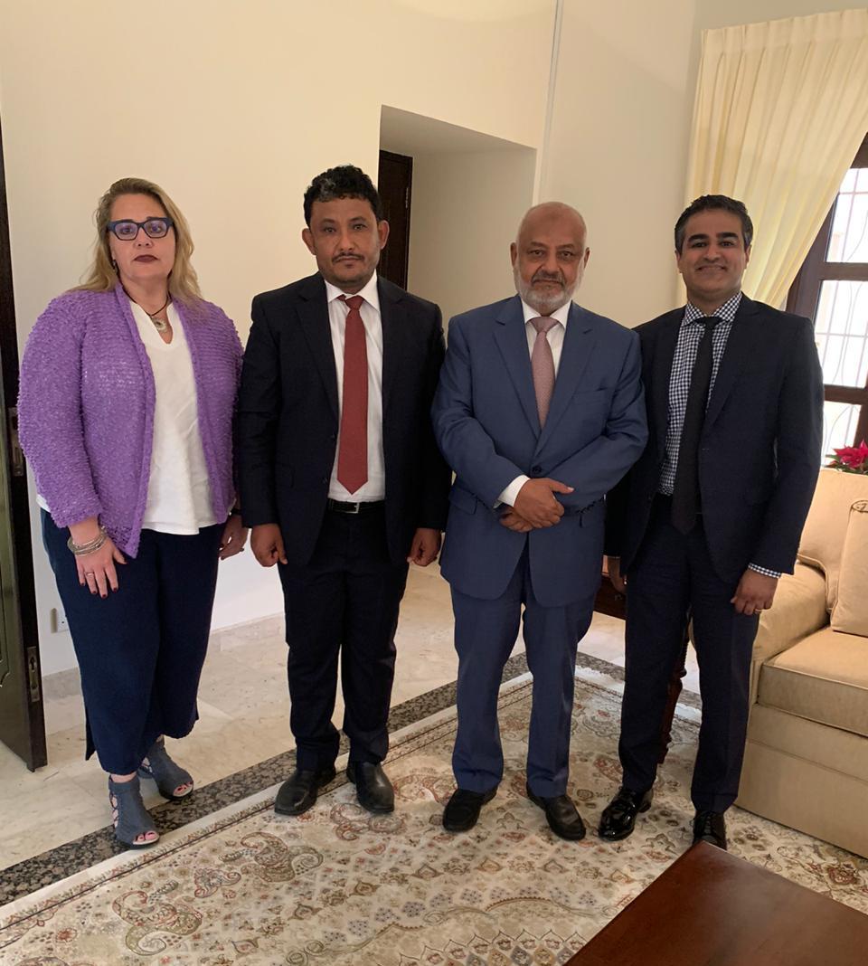 محافظ الحديدة يلتقي نائب رئيس البعثة ومسؤول الشؤون السياسية العسكرية في السفارة الأمريكية لدى اليمن