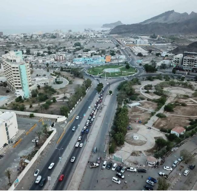 قلق وخوف لدى سكان عدن بعد تصاعد إزمة الغاز ومخاوف من تفاقم الأوضاع